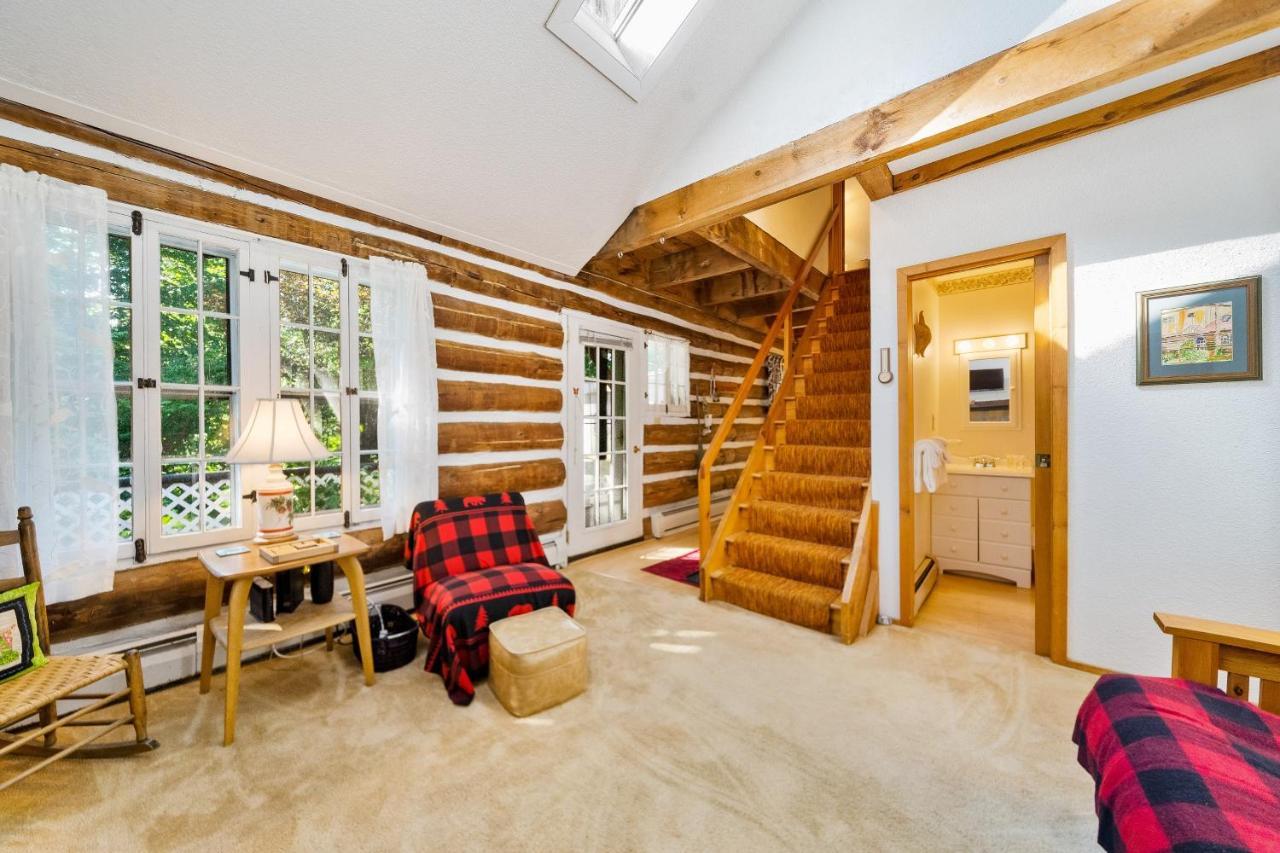Cozy Condo By Tripp Lake Warrensburg Εξωτερικό φωτογραφία