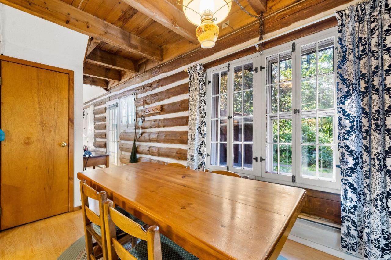 Cozy Condo By Tripp Lake Warrensburg Εξωτερικό φωτογραφία