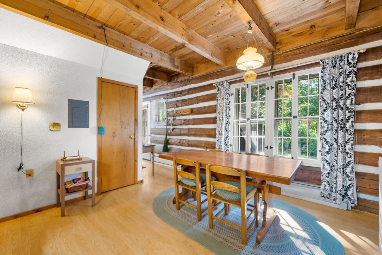 Cozy Condo By Tripp Lake Warrensburg Εξωτερικό φωτογραφία