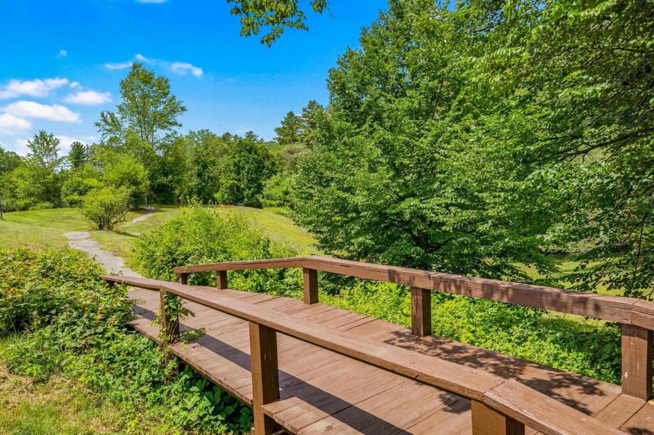 Cozy Condo By Tripp Lake Warrensburg Εξωτερικό φωτογραφία